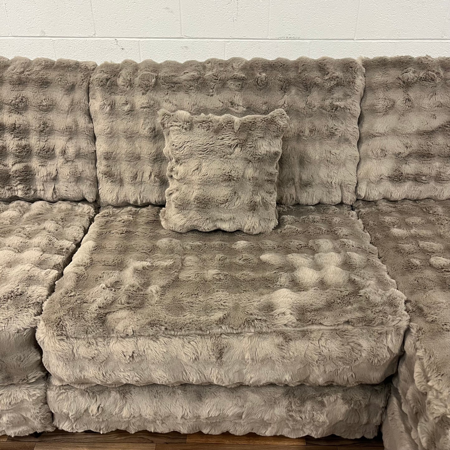 9999 Fluffy Sectional with Chaise - Waffle Cocoa