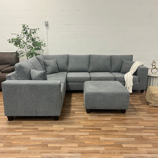 4250 2-Piece Sectional with Ottoman – Smoke Gray