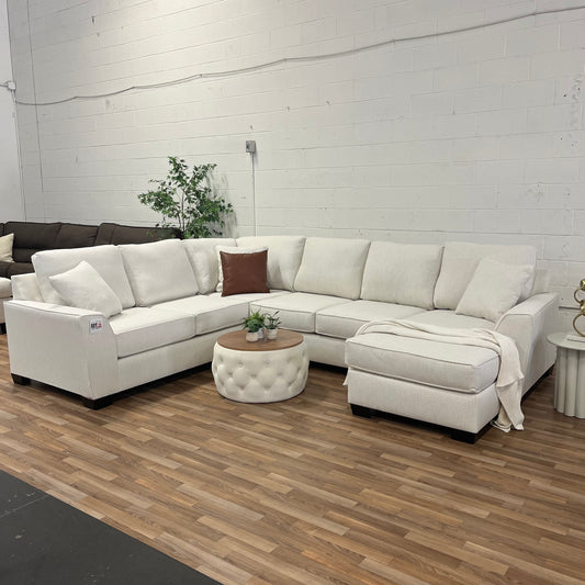 5250 Performance Fabric Sectional with Chaise – Ivory