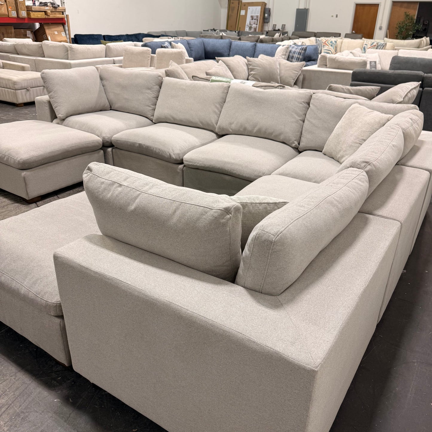 Thomasville Lowell 8-Piece Modular Sectional