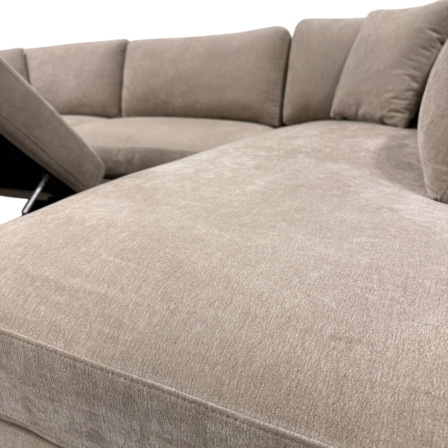 Thomasville Walsen Sectional with Ottoman