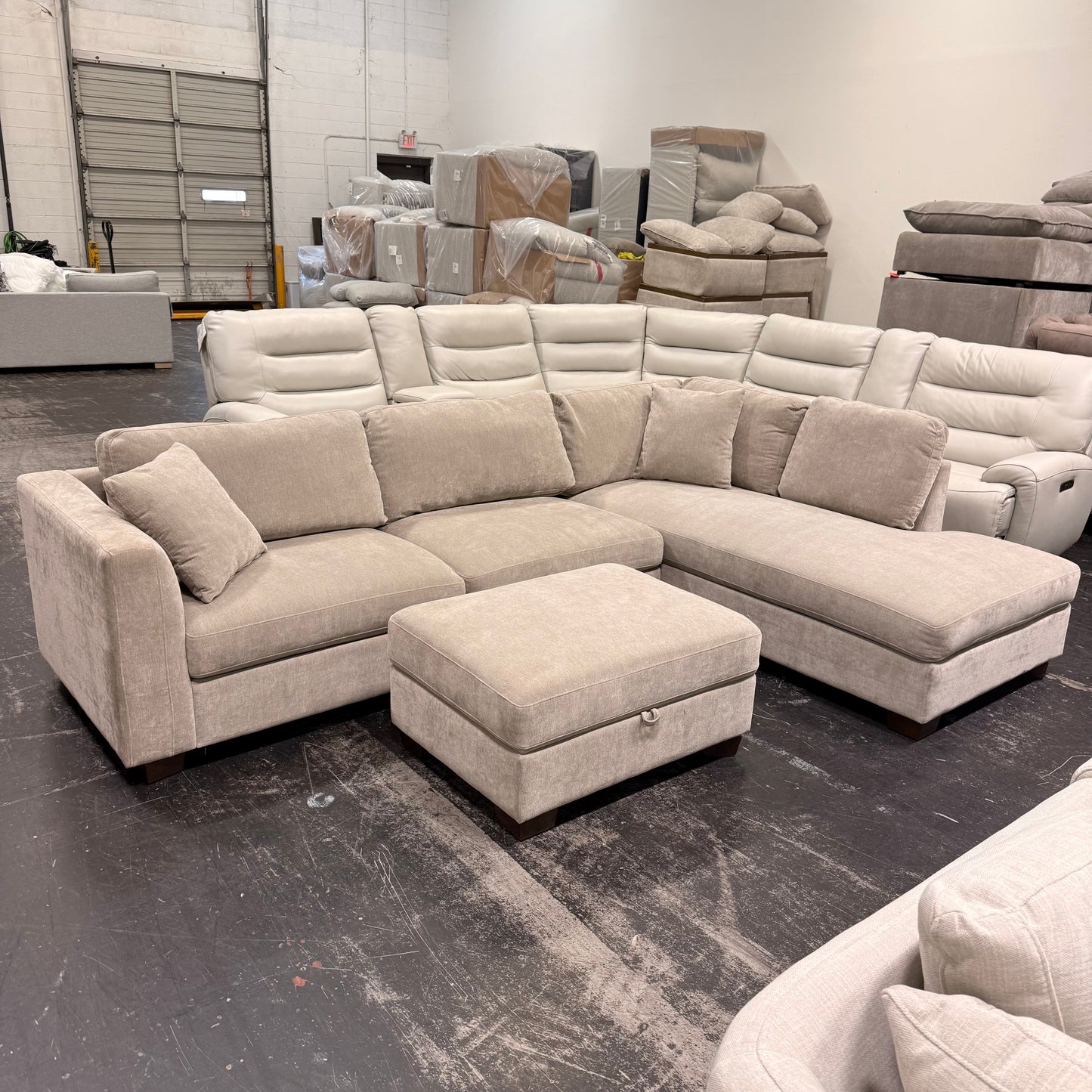 Thomasville Walsen Sectional with Ottoman (Fair)