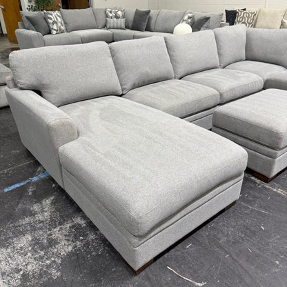 Thomasville Langdon 3-Piece Sectional with Ottoman