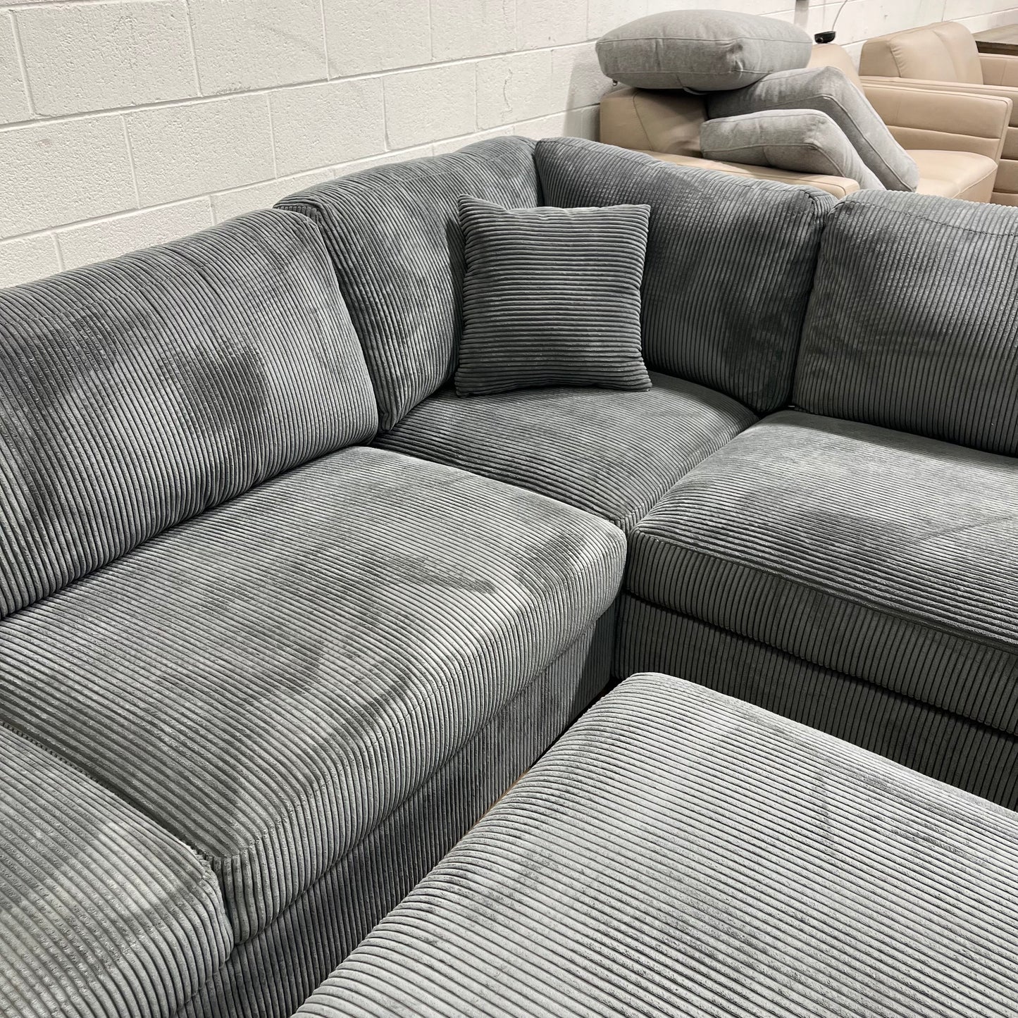 Thomasville Artesia Corduroy Sectional with Ottoman