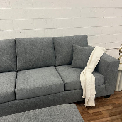4250 2-Piece Sectional with Ottoman – Smoke Gray