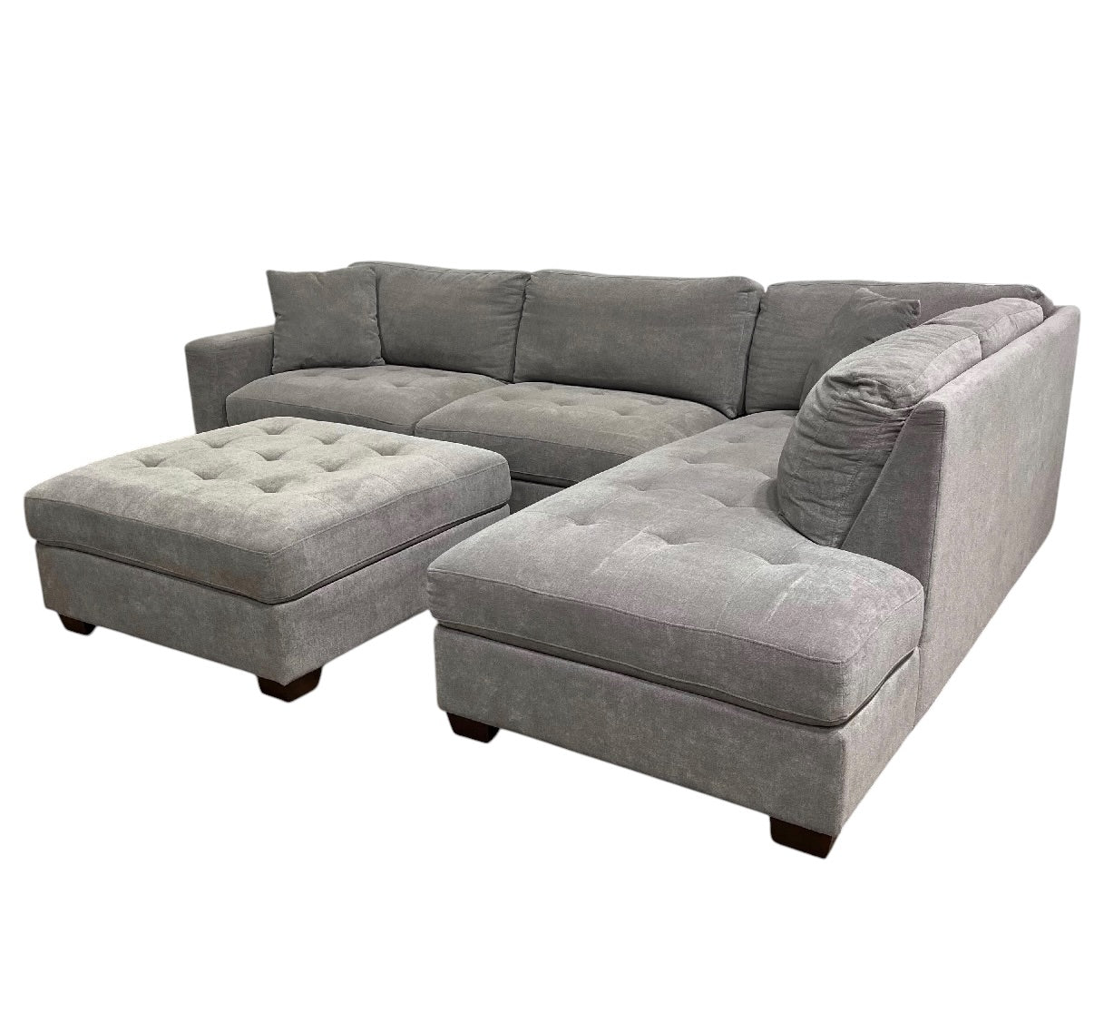 Thomasville Miles Sectional with Ottoman