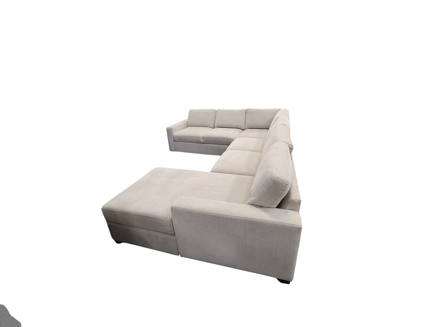 Thomasville Glenn Sectional with Storage Chaise
