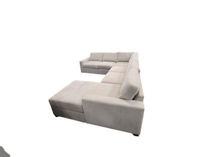 Thomasville Glenn Sectional with Storage Chaise