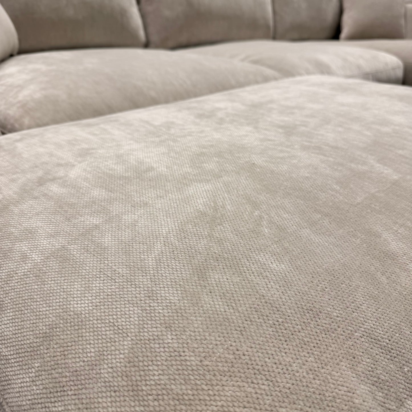 Henredon Caley Sectional with Ottoman