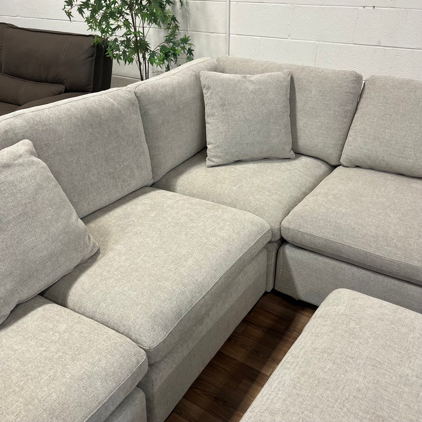 Thomasville Lowell 6-Piece Sectional Sofa