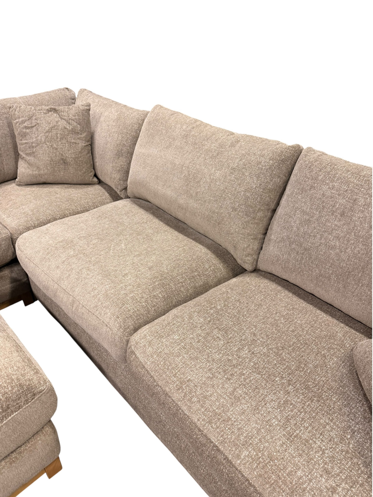 Hawthorne Sectional with Ottoman