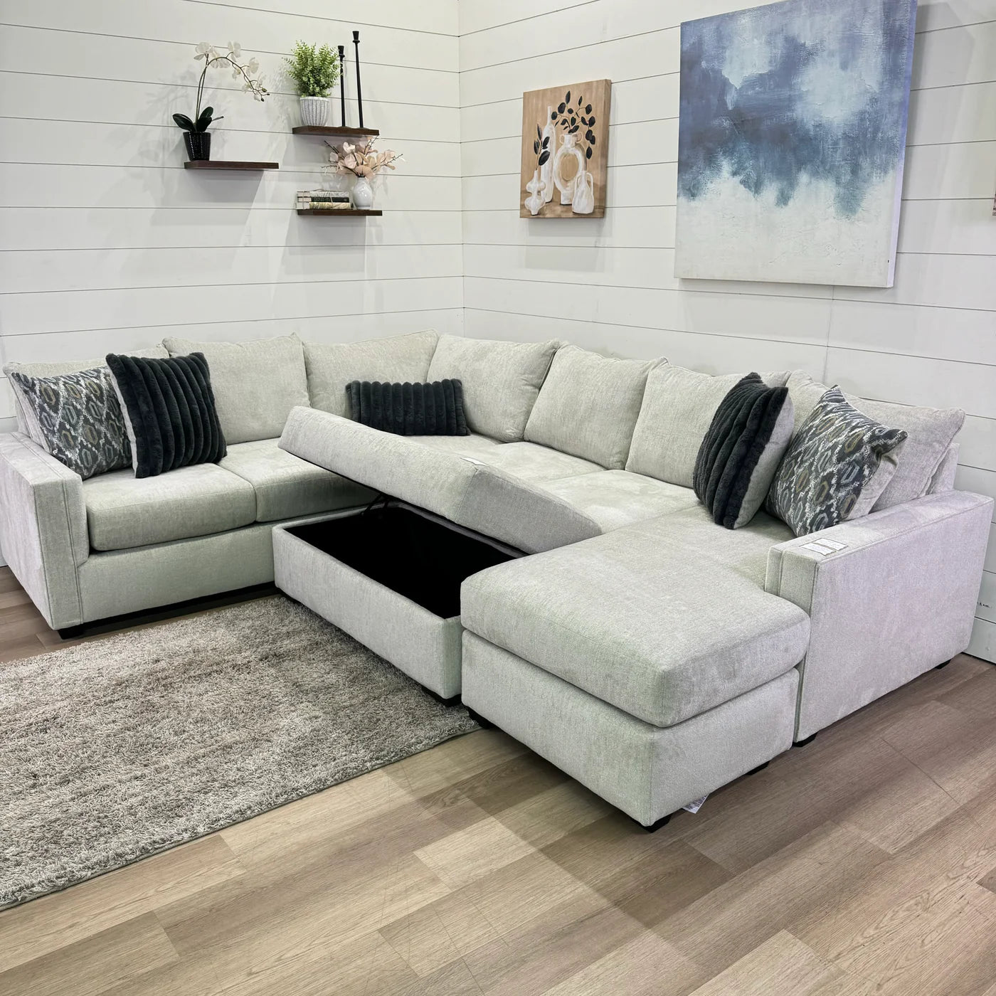 Willet Cream U-Shape Reversible Chaise Sectional