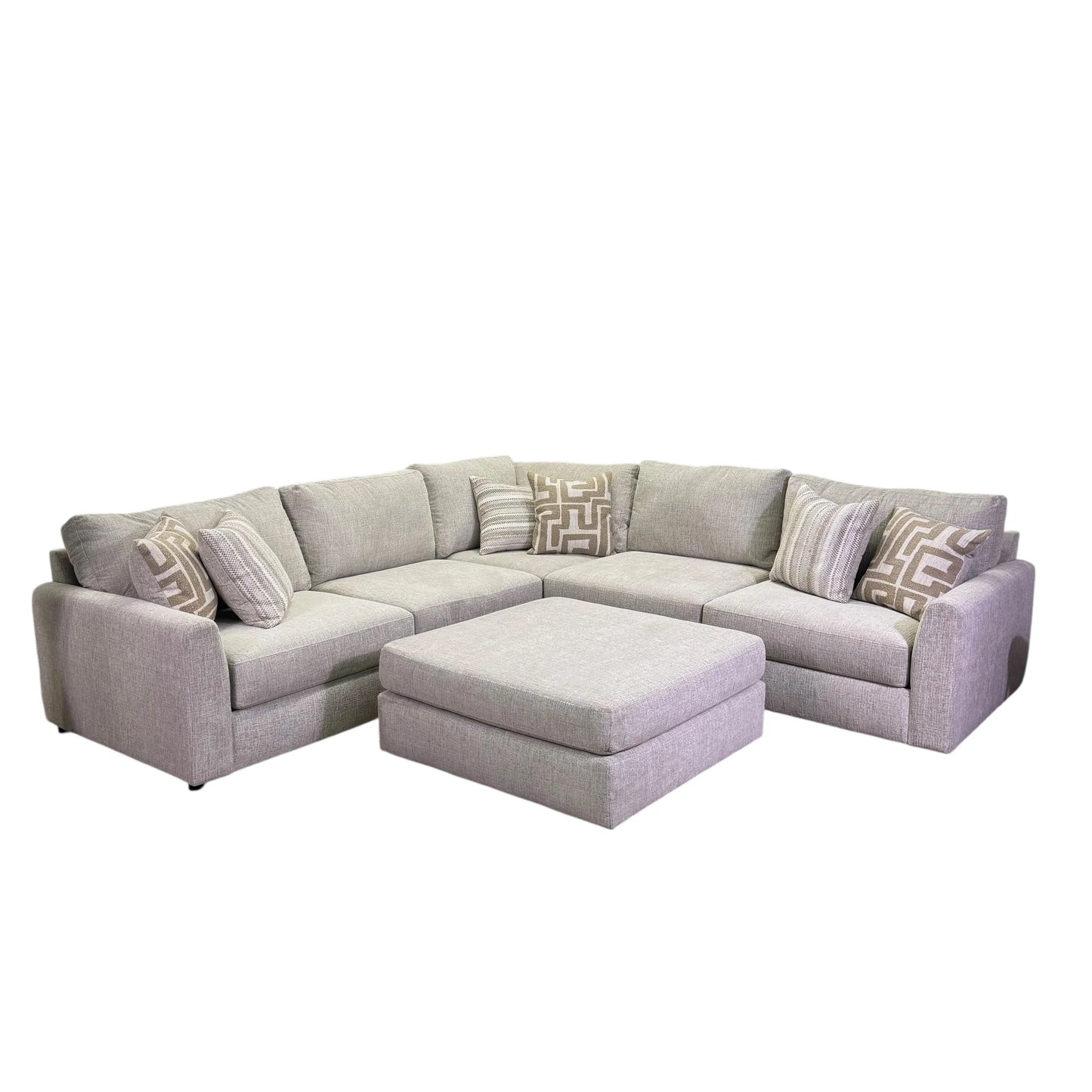 Monroe Modular 5 Piece Sectional In Cream
