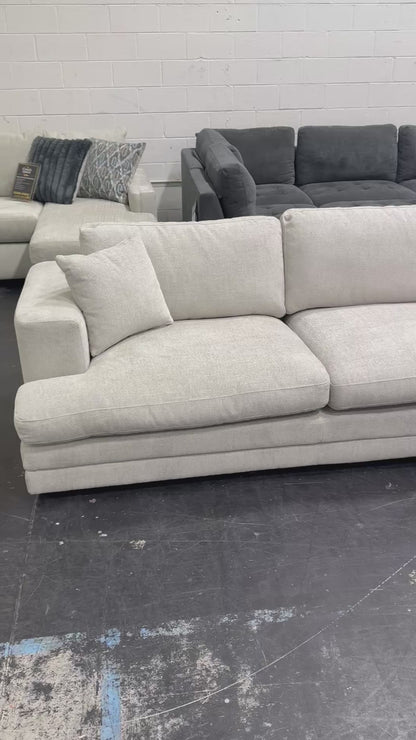 Derry Sectional with Chaise